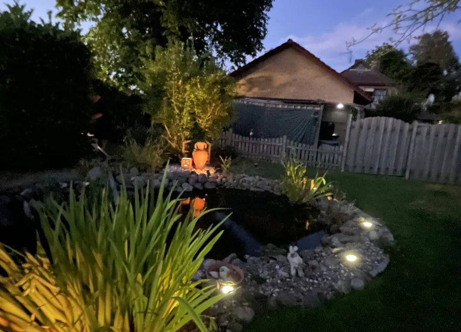 Licht am Gartenteich